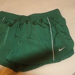 Nike Windrunner Shorts, Sz M